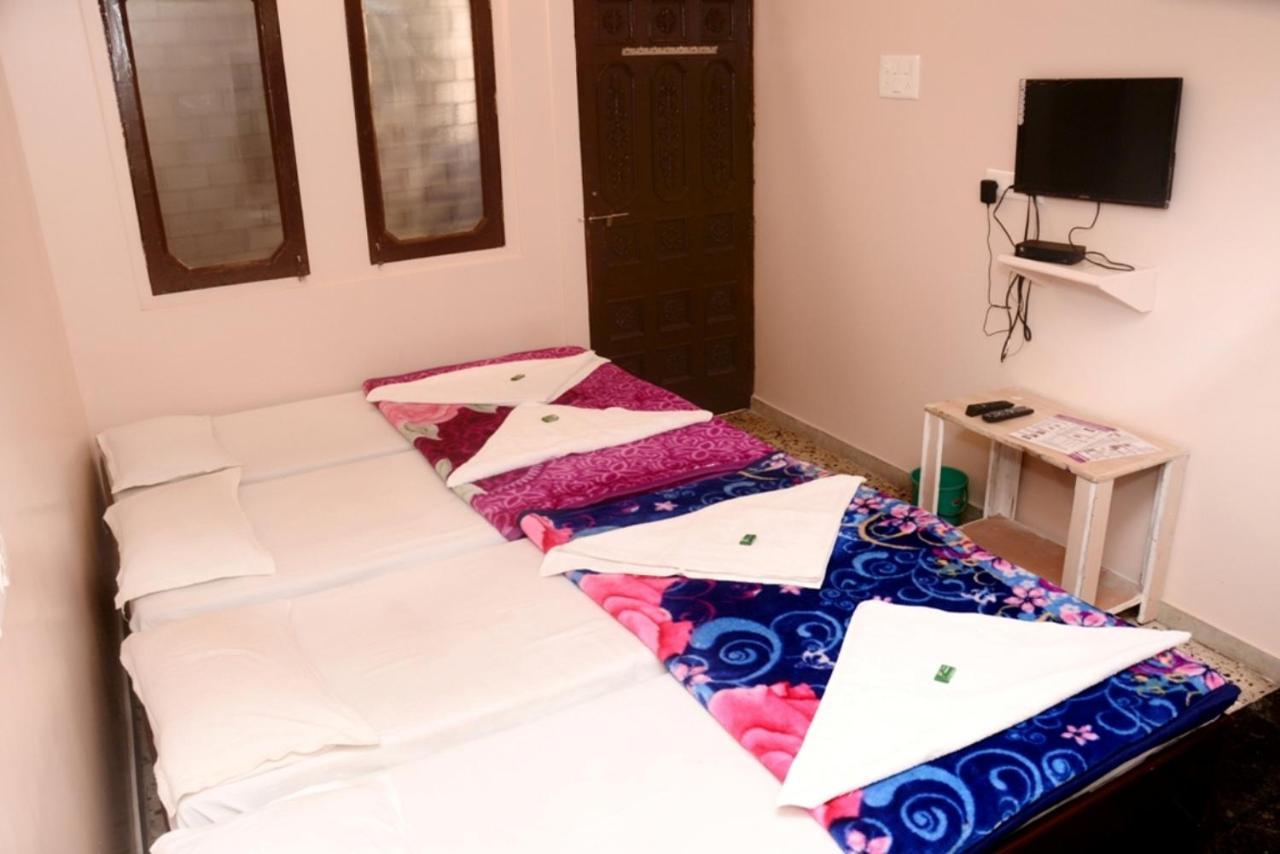 Hotel Parag Pune Exterior foto